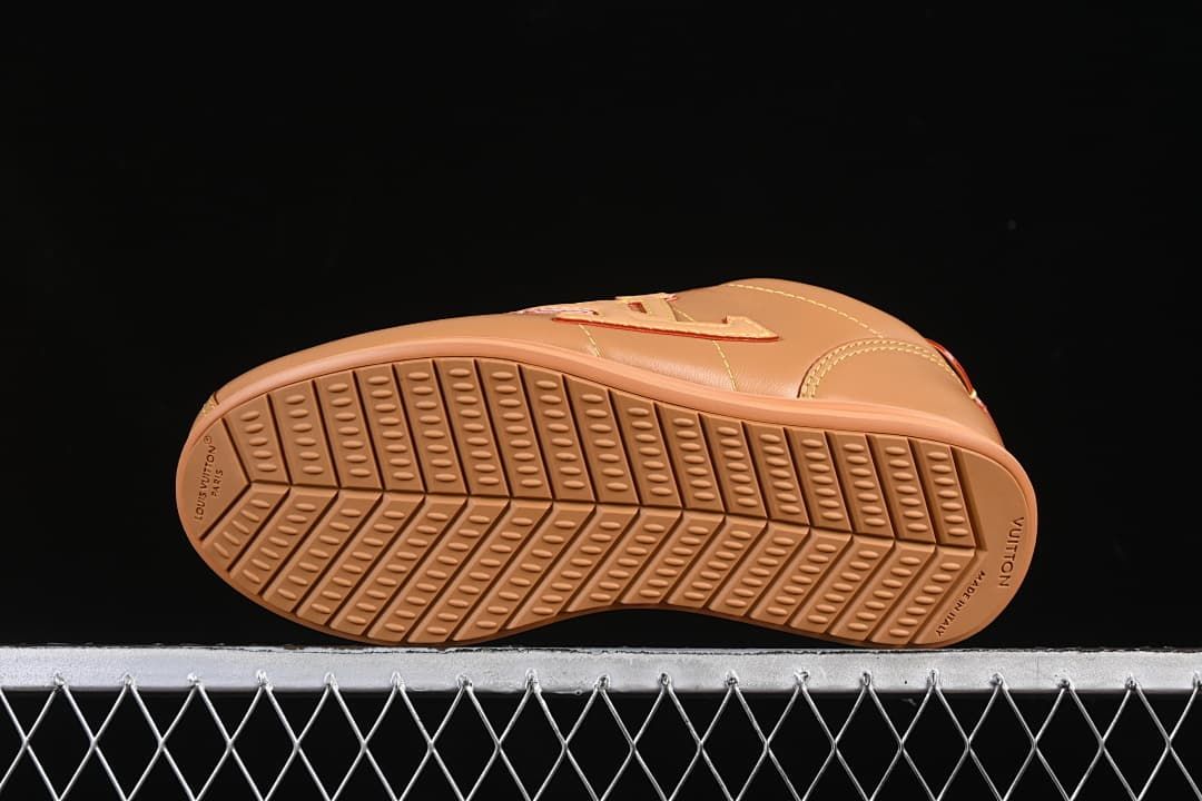 Underside showing the patterned outsole