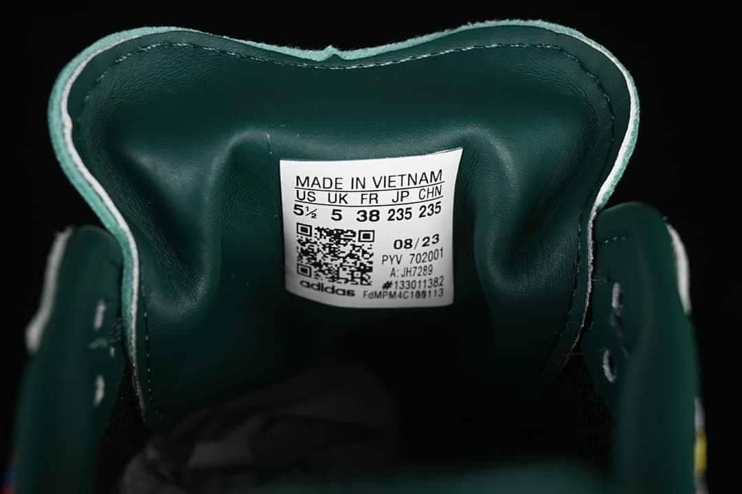 Inside tongue size label showing US 5½, UK 5, FR 38, JP 235, and CM 235.