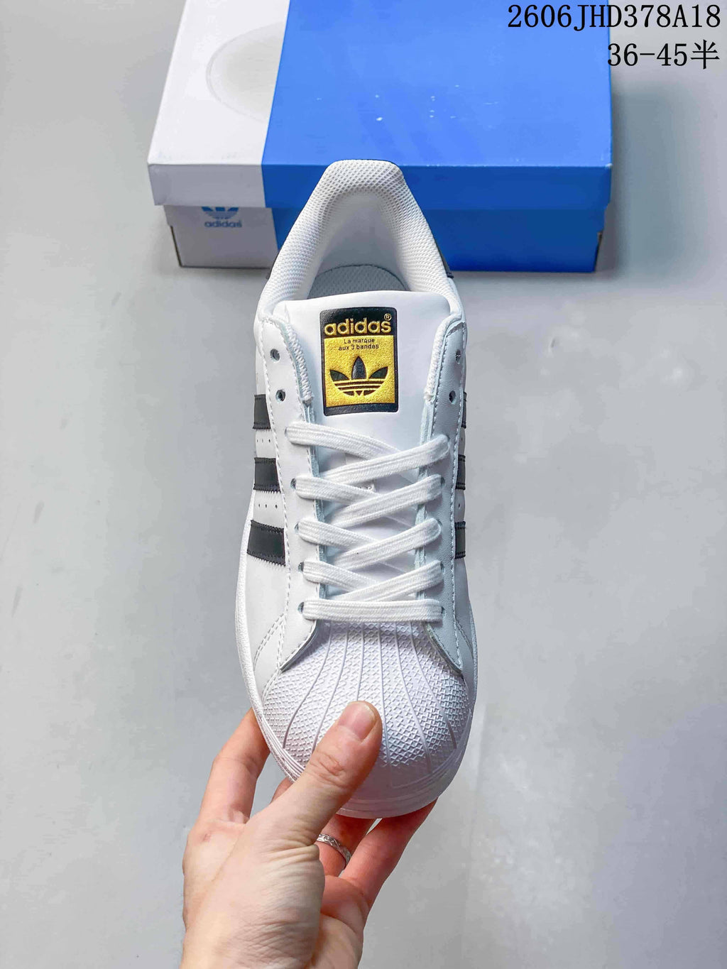 Top view showing the laces, tongue label and shell toe