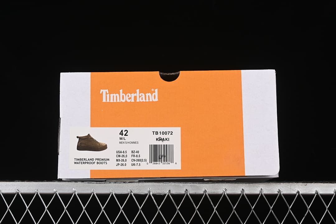 Box label identifying Timberland TB10072 in khaki and showing size 42 EU