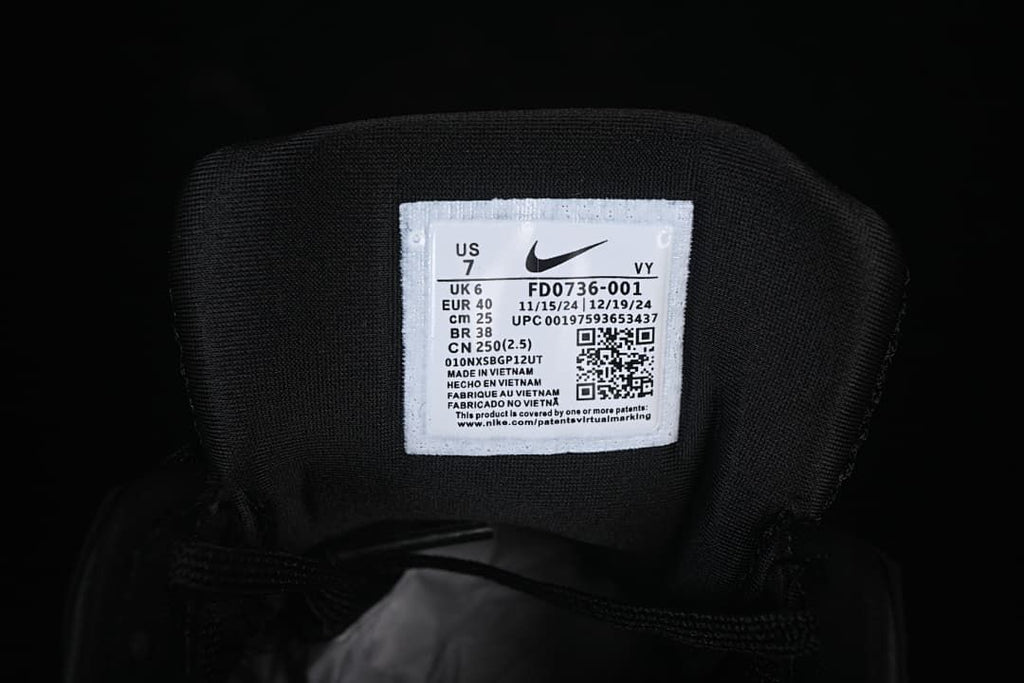 Shoe tongue label showing style code FD0736-001 and sample size markings.