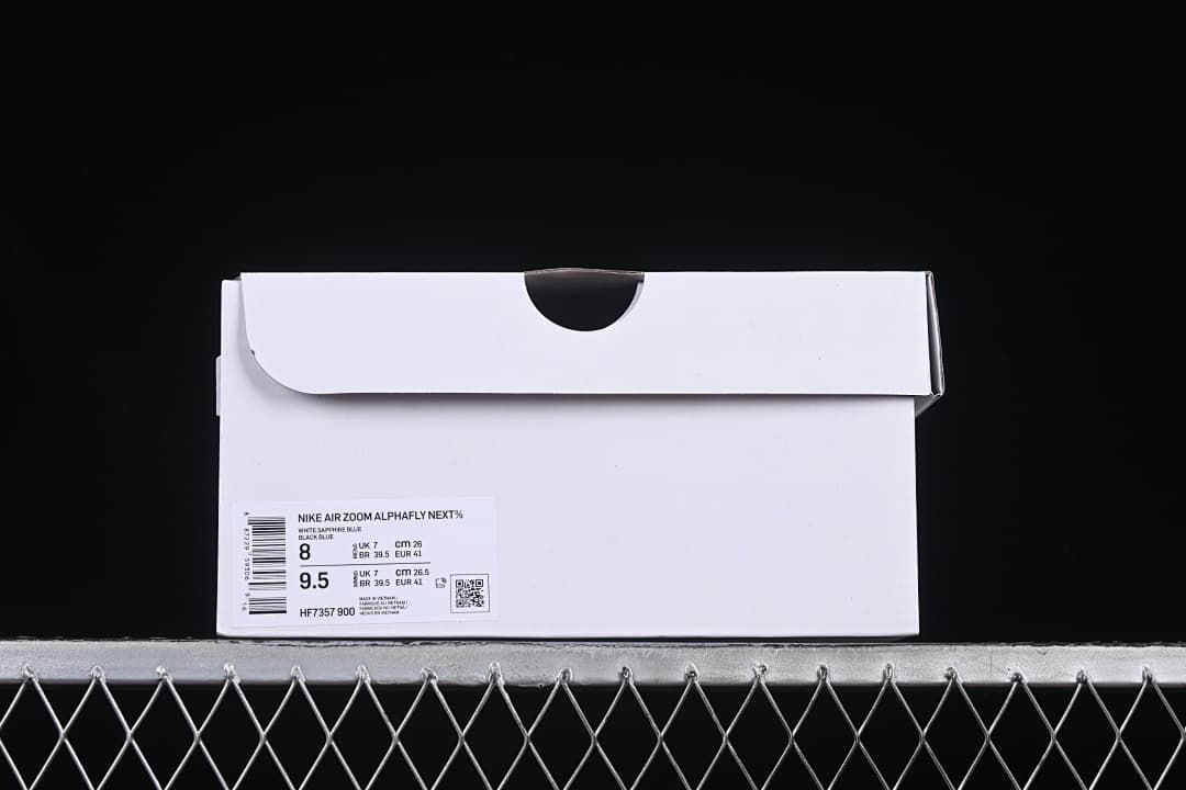 Shoe box label showing the Nike Air Zoom Alphafly Next% name and sample sizing.