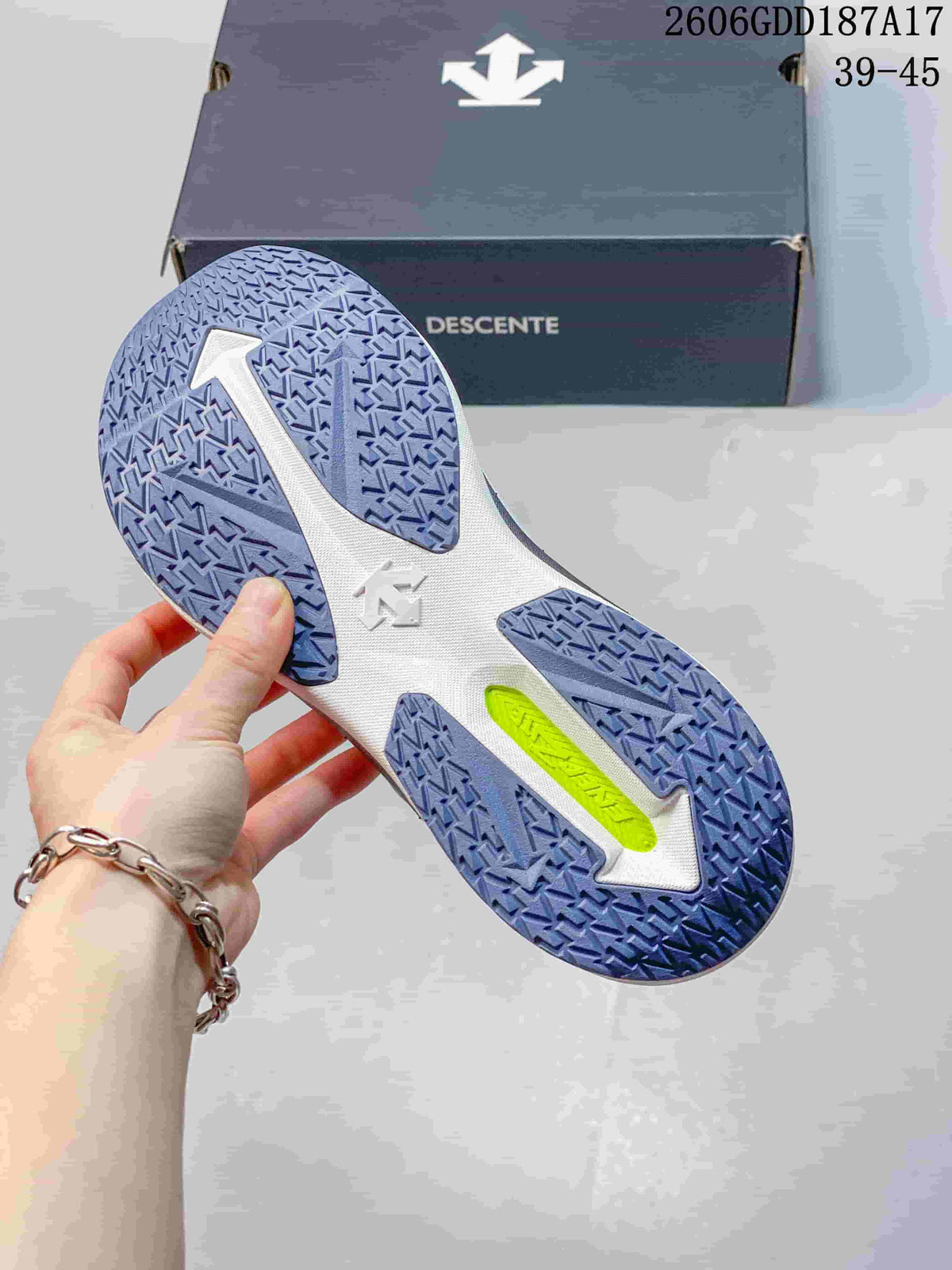 Close-up of the patterned outsole on a DESCENTE sneaker
