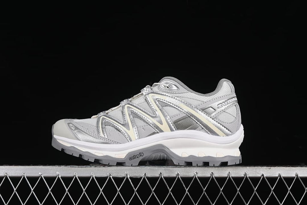 Side view of the silver-gray Salomon XT-Quest GTX sneaker.
