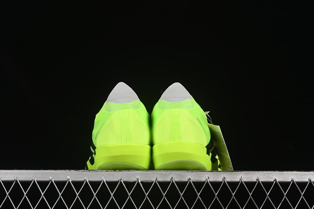 Rear view of the pair of shoes
