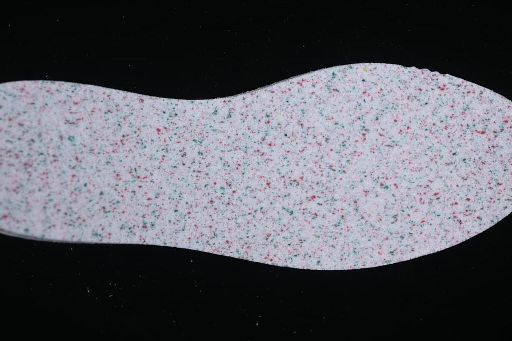Speckled removable insole shown separately