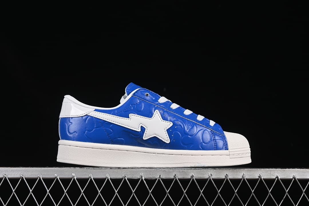 Side view showing the star-shaped side detail
