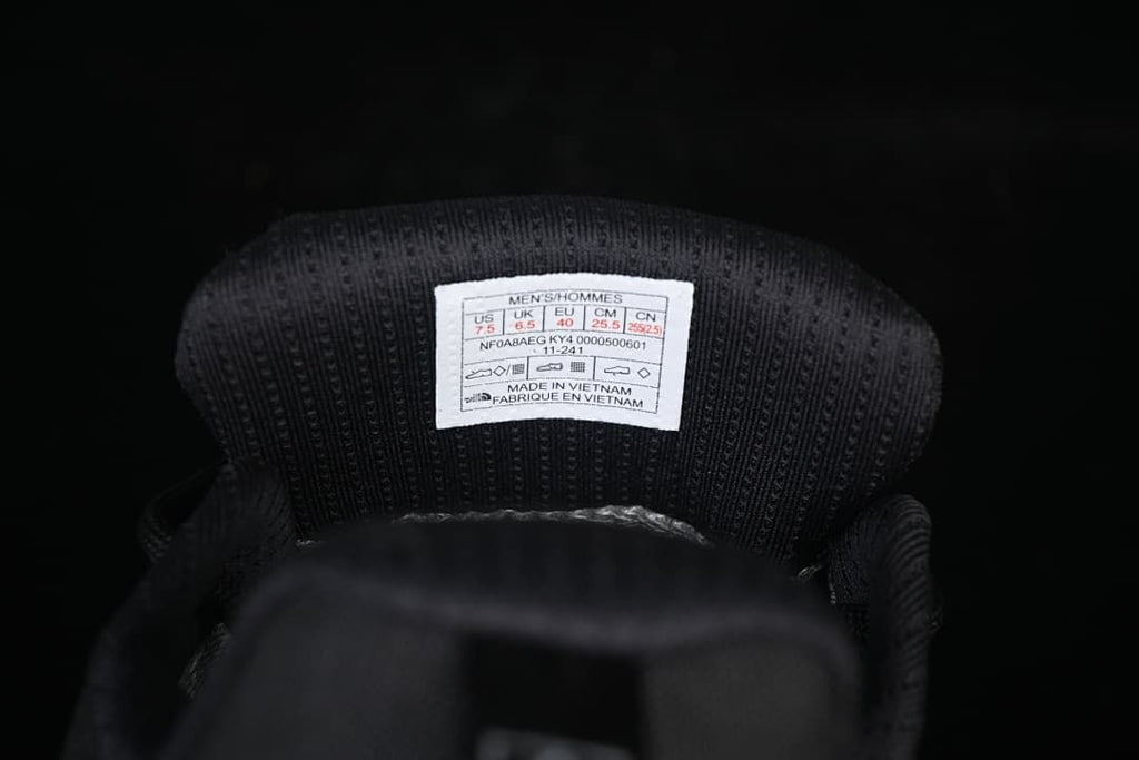 Men's shoe tongue size label showing EU 40