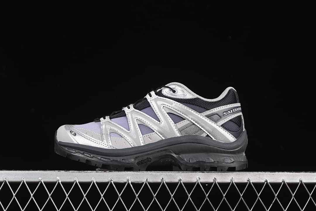 Side profile of one Salomon XT-Quest sneaker