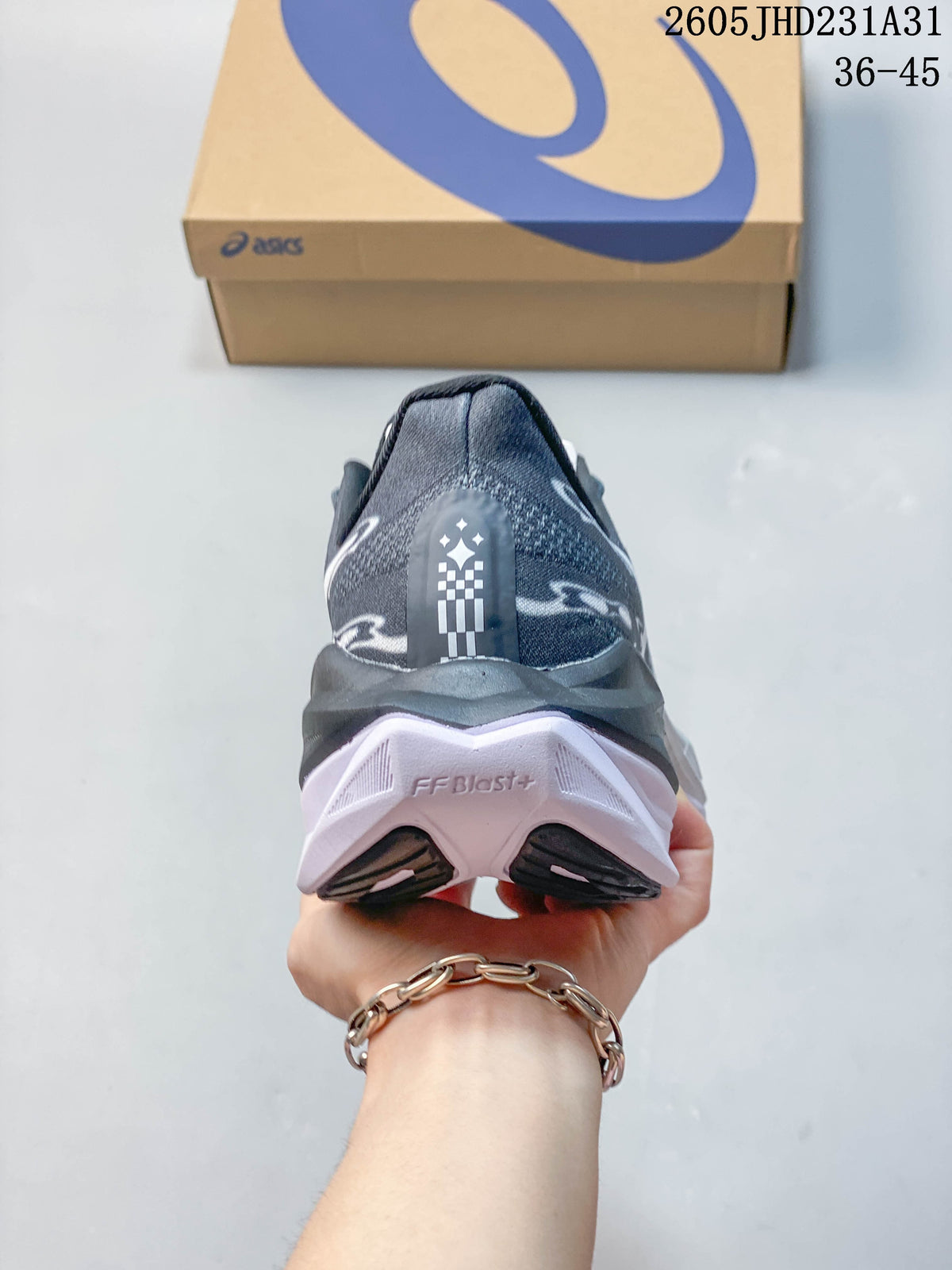 Rear view of the shoe with FF BLAST+ text on the heel sole