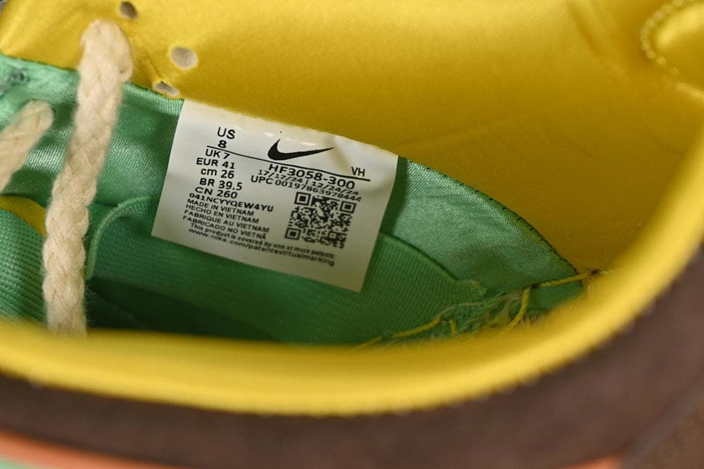 Interior size label showing EU 41, US 8, and style code HF3058-300.