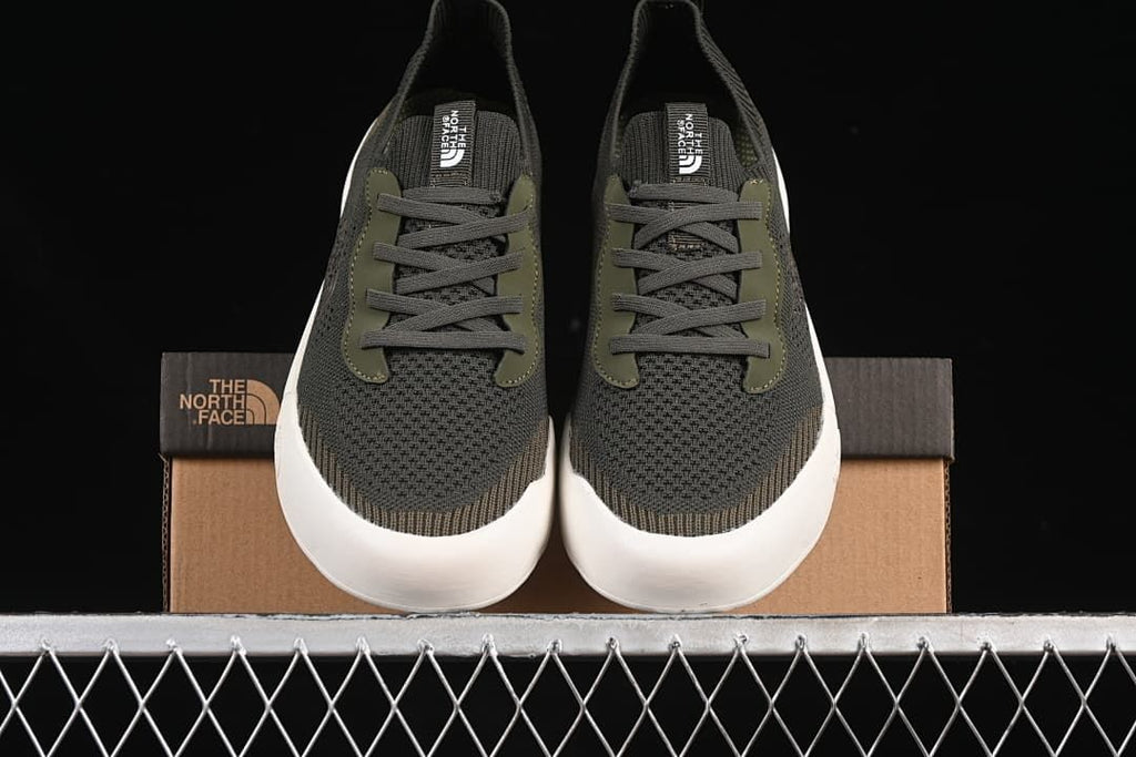 Front view of the pair displayed on the shoebox