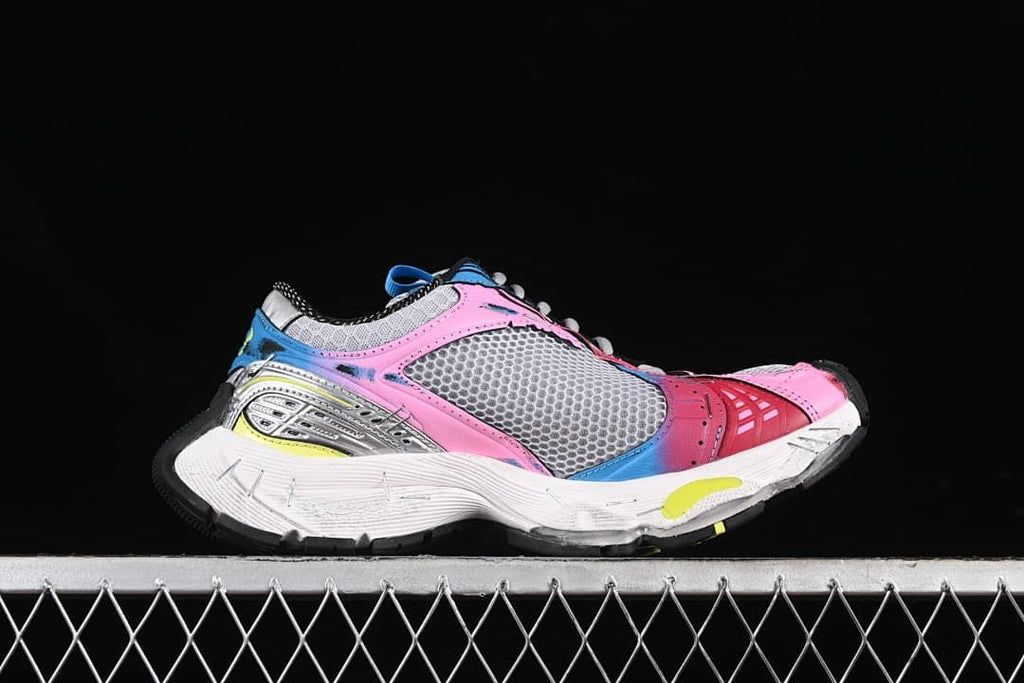 Outer side profile showing the mesh-look upper and chunky white midsole