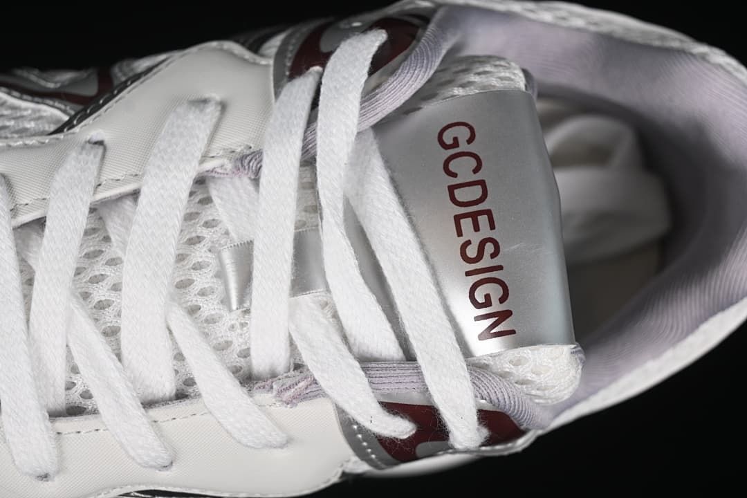 Top detail of the laces and GCDESIGN tongue label