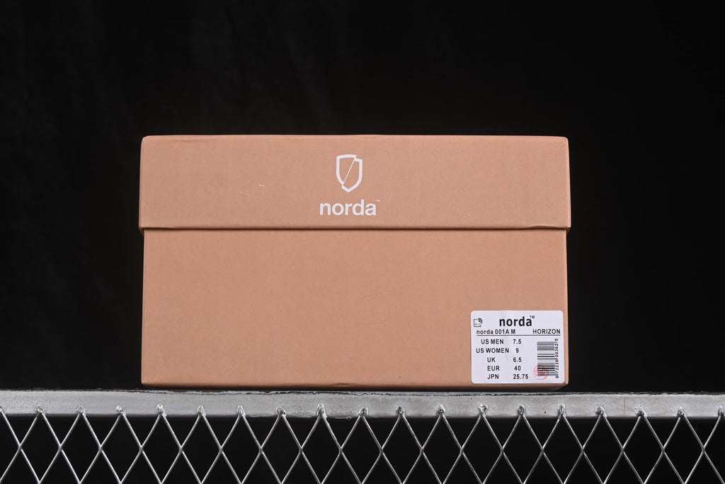 norda sneaker box with a label identifying the 001A M model, Horizon colorway, and EU 40 sample size.