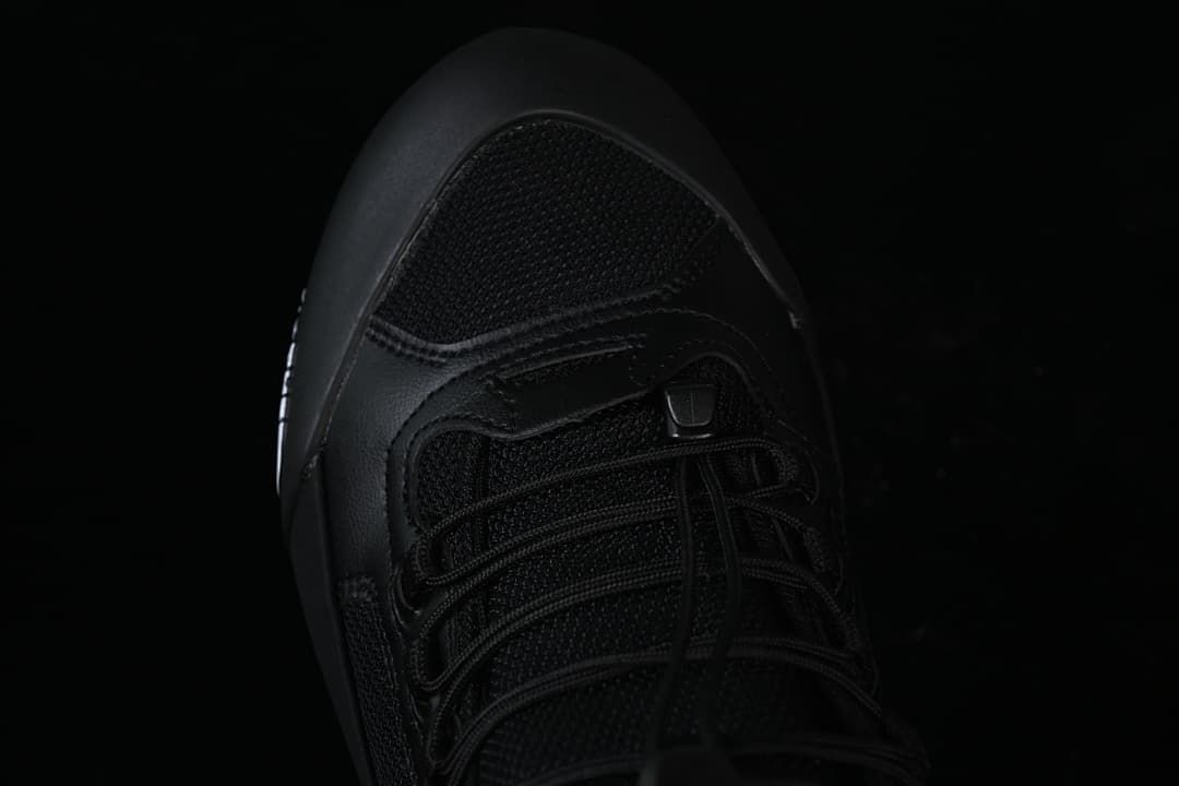 Top view of the shoe toe and lace area