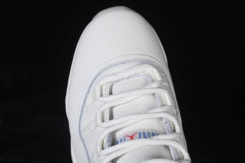 Close-up of the toe box and lacing.