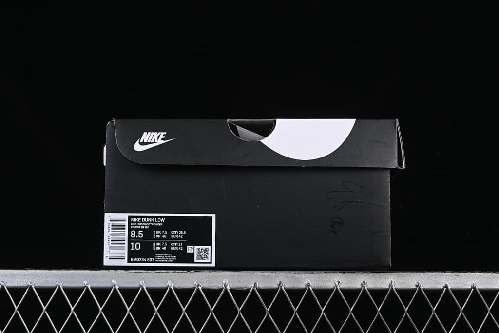 Nike Dunk Low shoebox with a label showing style code BM0234-507 and sample size markings