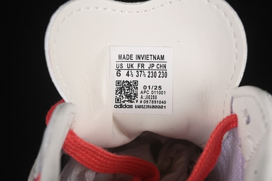 Close-up of shoe label showing US 6, UK 4½, FR 37⅓, JP 230 and CHN 230.