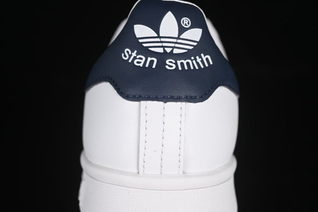 Close-up of the navy heel tab with Stan Smith lettering.