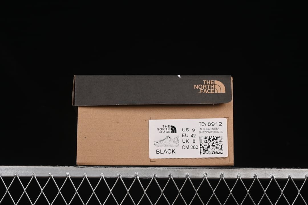 Shoe box label identifying style 8912, Black and sample size EU 42