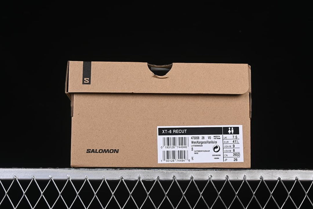 Shoebox label identifying the XT-6 Recuts model and showing sample sizing.