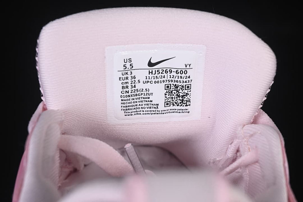 Tongue label showing style code HJ5269-600 and sample size EU 36