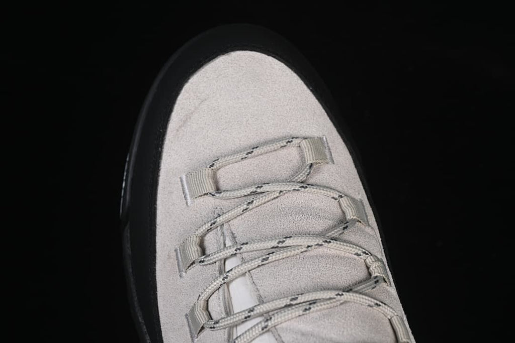 Top close-up of the shoe toe and lace arrangement