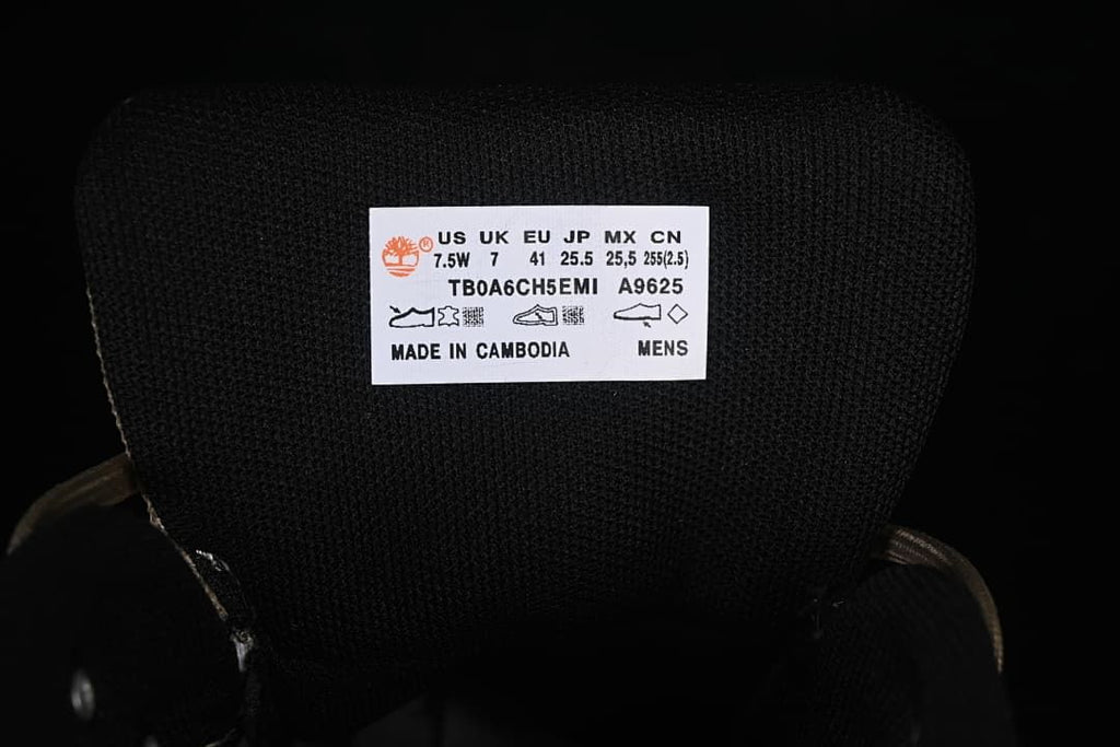 Tongue size label showing US men's 7.5, UK 7, EU 41, and style code TB0A6CH5EMI.