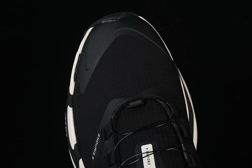 Close-up of the toe and lace area.