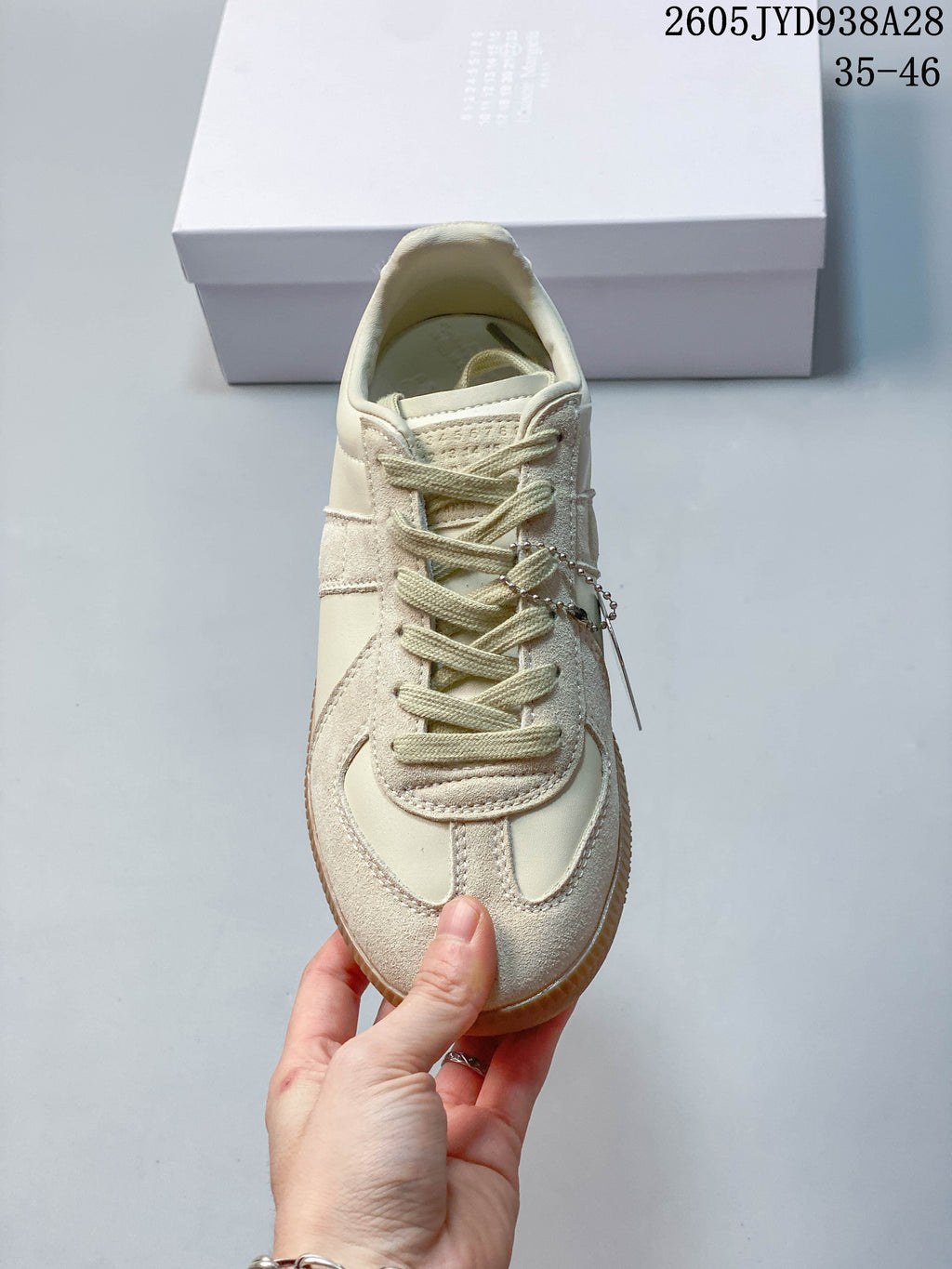 Top view showing the laces and panel details