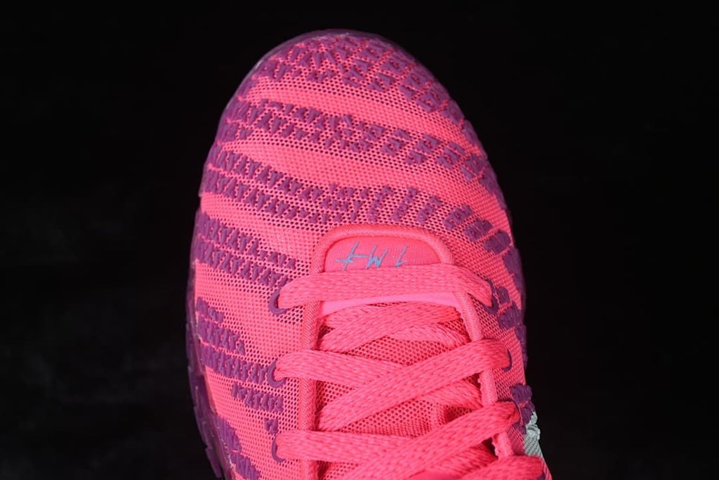 Top-down view of the patterned toe and laces
