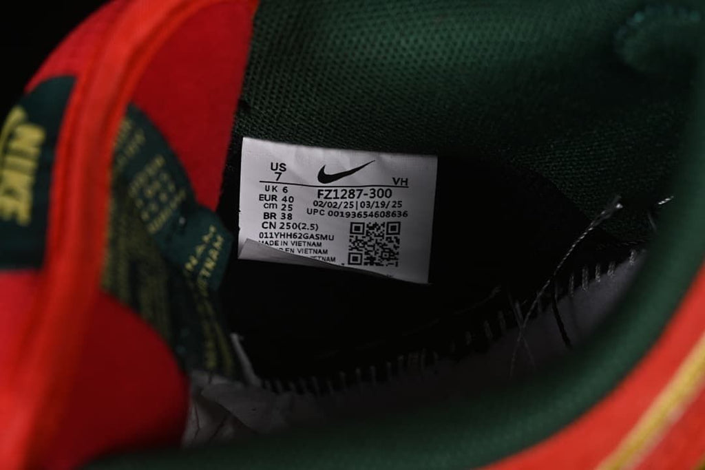 Interior size label showing style code FZ1287-300 and a sample size marked US 7 and EU 40.