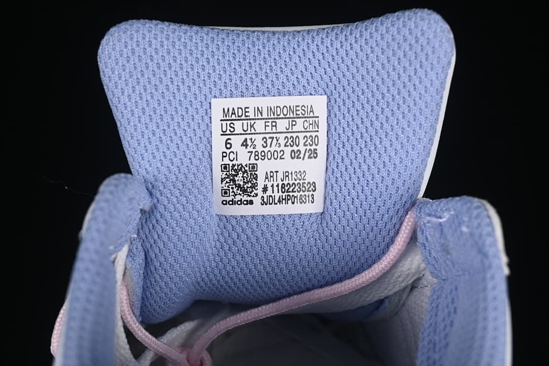 Tongue size label showing US 6, UK 4½, FR 37⅓, JP 230, CHN 230 and model JR1332