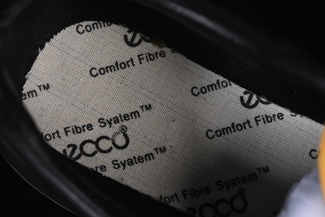 Close-up of the insole printed with Comfort Fibre System wording