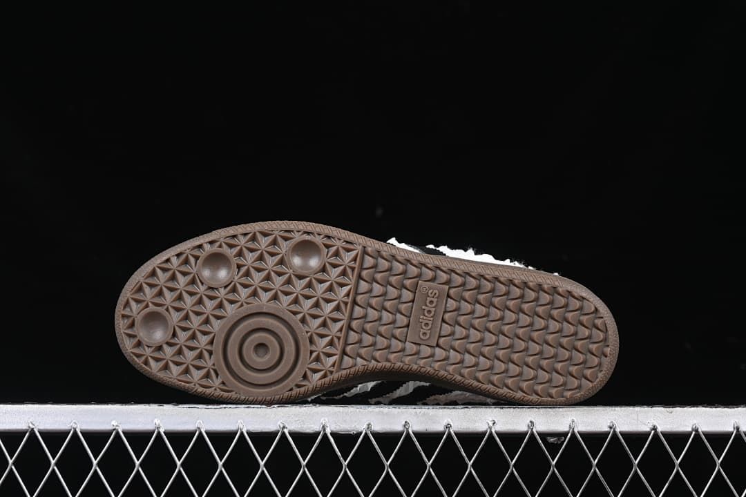 Underside showing the patterned dark brown outsole