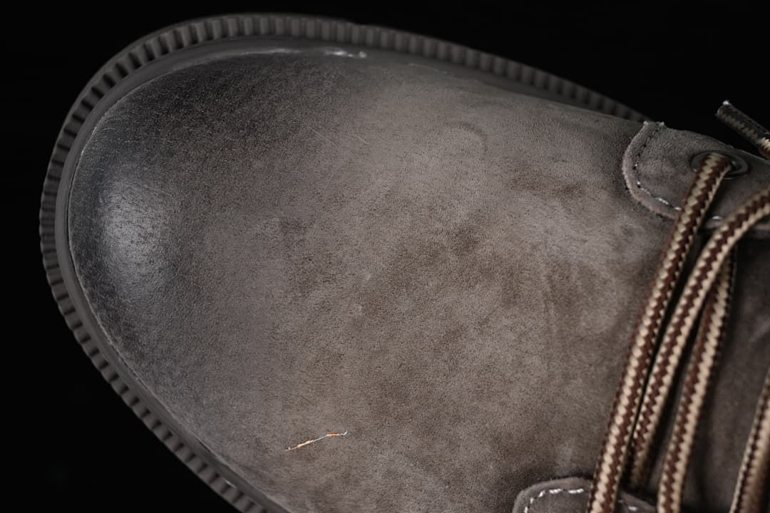Top view of the boot toe and lace area