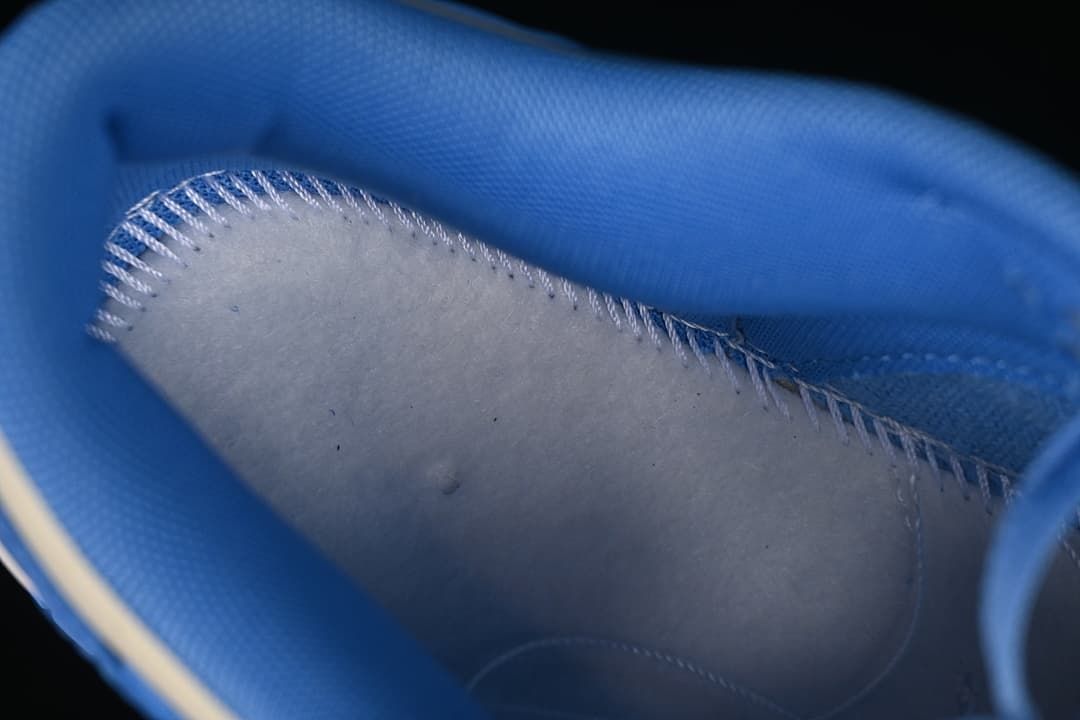 Close-up of the blue padded shoe collar and interior