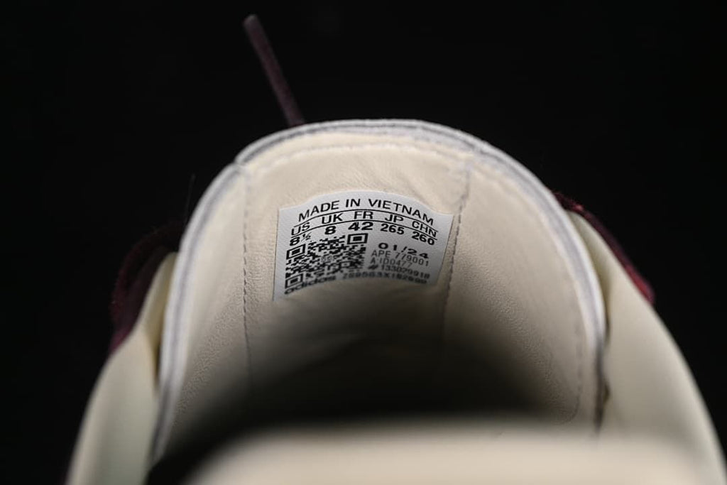 Tongue size label showing EU 42 and other size equivalents for the photographed sample