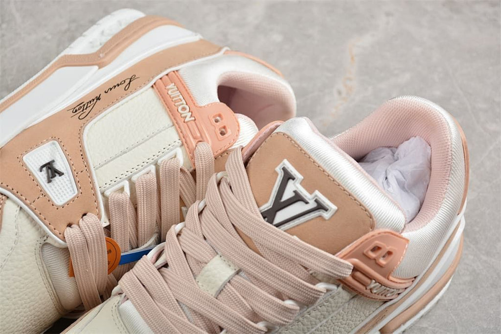Close-up of sneaker tongues, laces, and padded collars