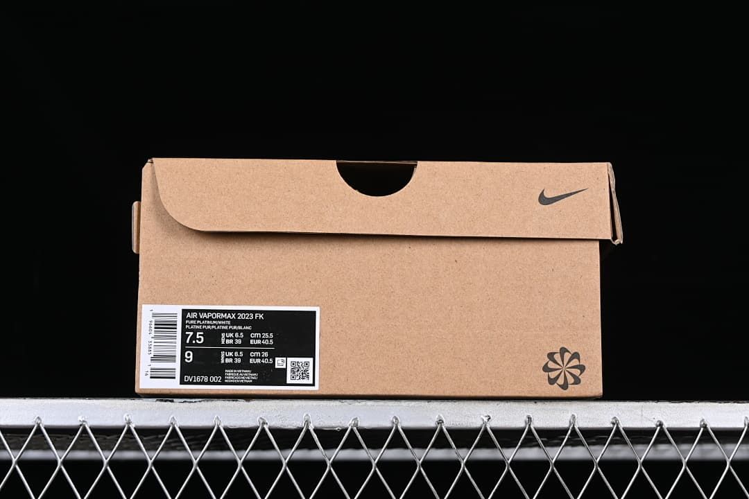 Sneaker box label showing Air VaporMax 2023 FK, DV1678-002 and EU 40.5