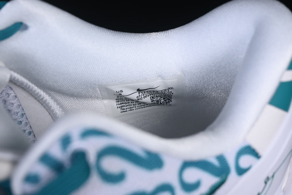 Close-up of the shoe's interior size label