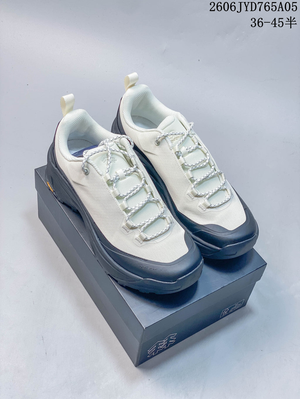 Pair of ivory and charcoal Kolon Sport MA Approach Venti hiking shoes displayed on a box; image text shows sizes 36–45.5.