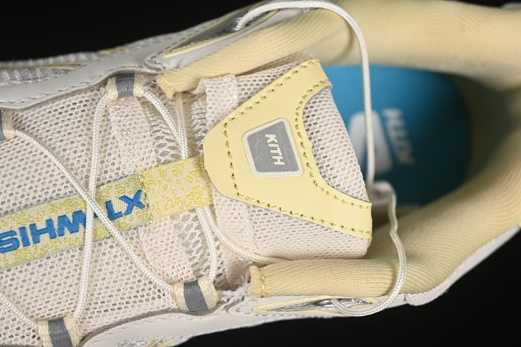 Close-up of the laces, tongue branding, and mesh upper