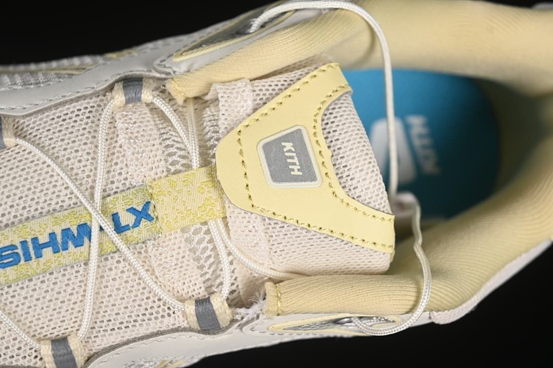 Close-up of the laces, tongue branding, and mesh upper