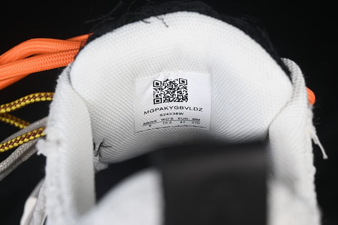 Tongue size label showing a sample size of EU 41
