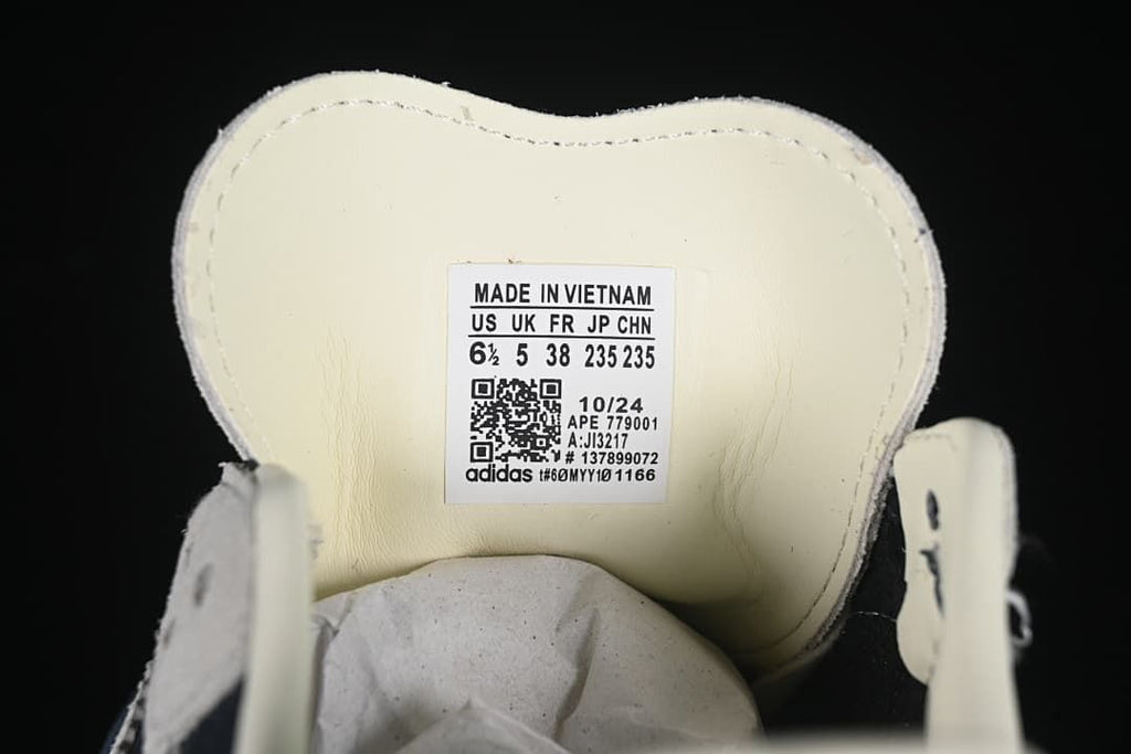 Tongue size label showing a photographed EU size 38 sample