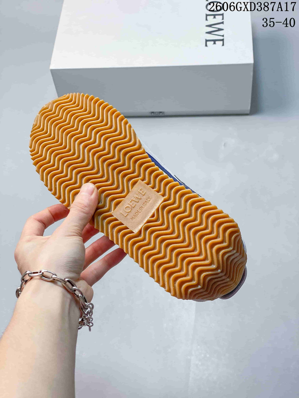 Close-up of the gum-colored zigzag outsole