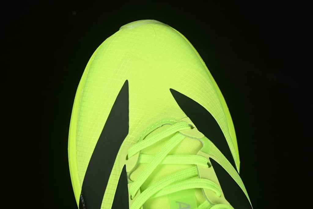Top view of the toe box and lacing
