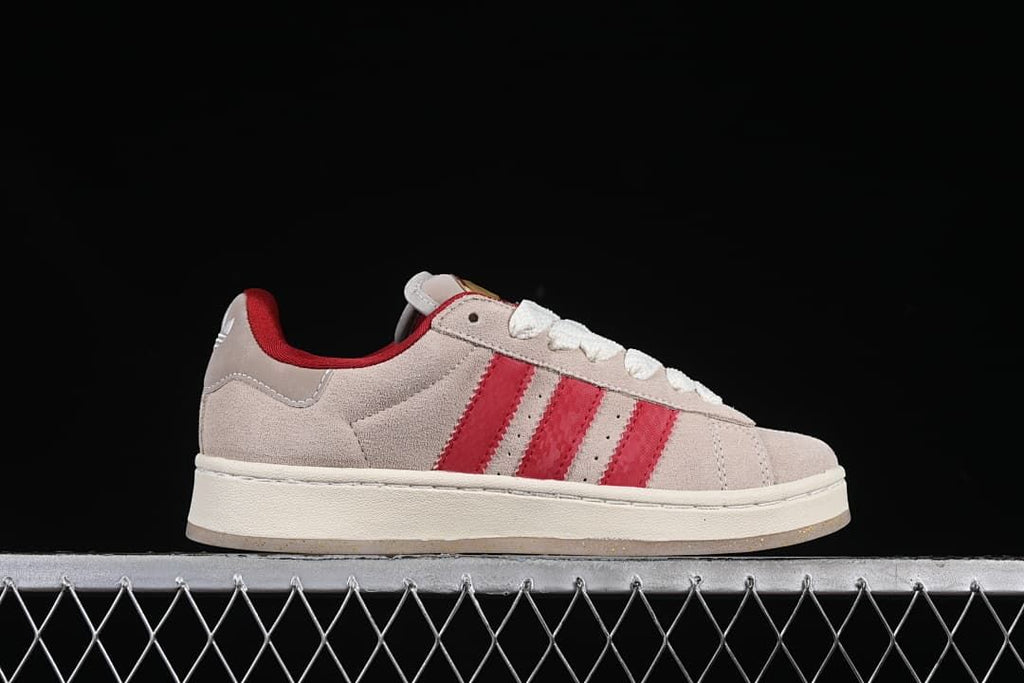 Side profile showing the low-top design and cream sole